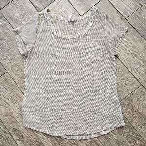 6 Degrees Cream Black and Gold Sheer Short Sleeve Top Size M